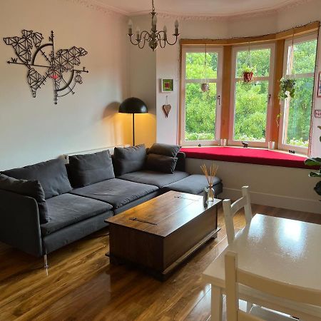 1 Bedroom Flat In Tolcross, Glasgow Top Floor. Exteriör bild