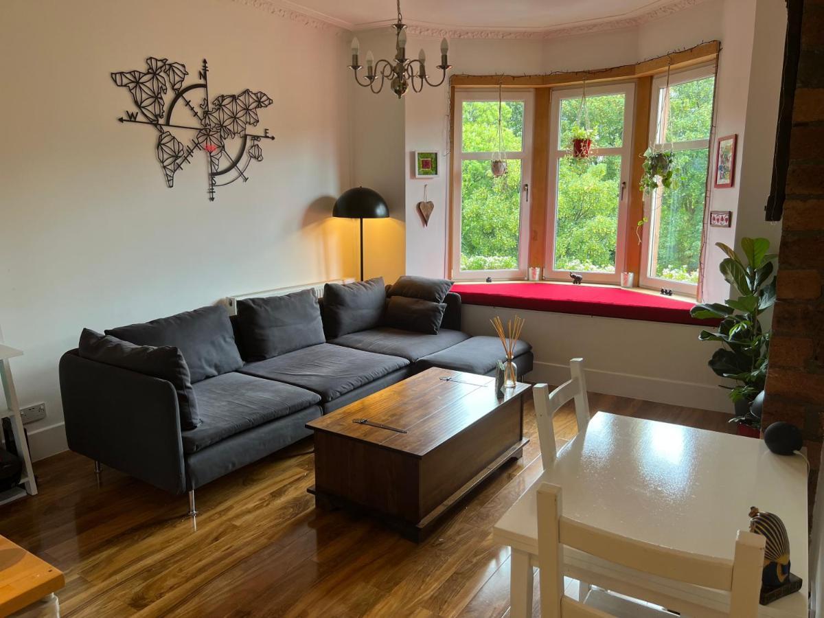 1 Bedroom Flat In Tolcross, Glasgow Top Floor. Exteriör bild